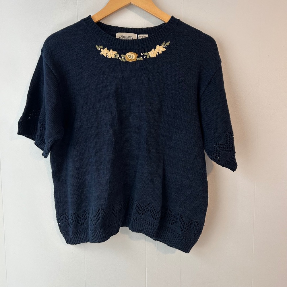 The Villager Navy Blue Short Sleeve Embroidered Floral Knit Sweater‎ Top Women M